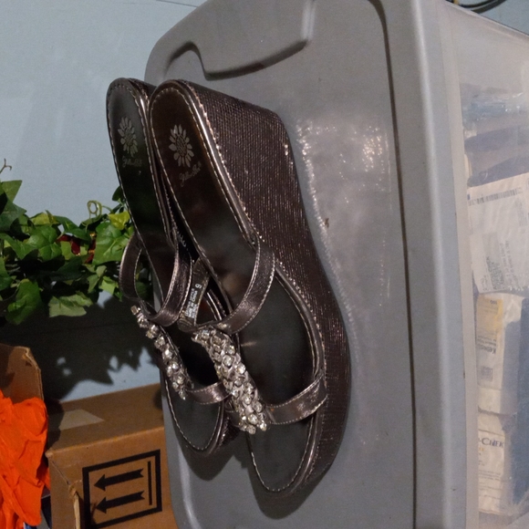 Yellow box shoes - Picture 2 of 4